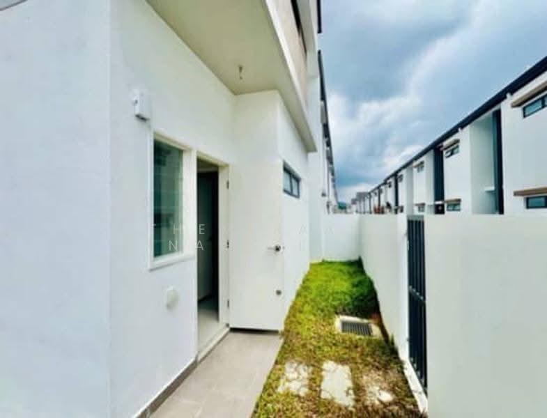 Rumah Teres 2-Tingkat untuk Dijual di Kota Emerald (Rawang) - Thevaraani Kanagaretnam - Exterior - PropertyGuru.com.my