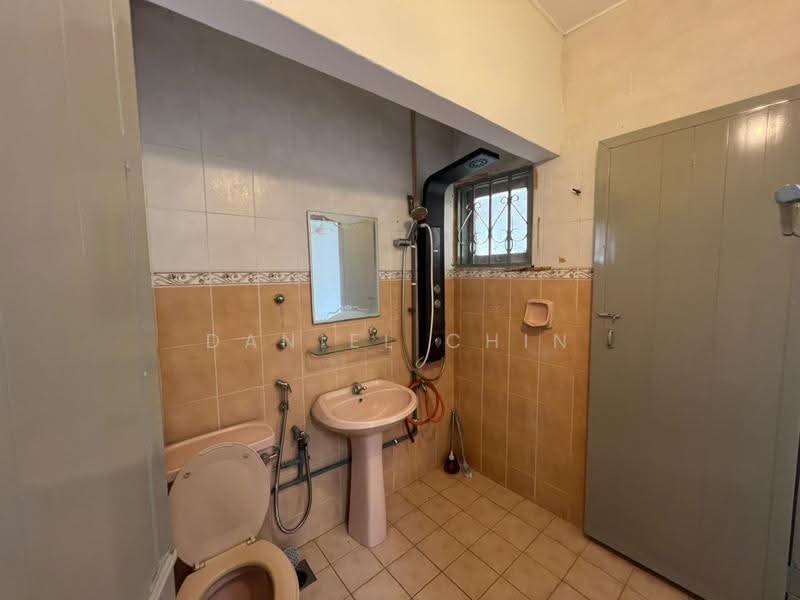 2-storey Terraced House for Rent in Taman Permata (Ulu Kelang) - Daniel Chin - Bathroom - PropertyGuru.com.my