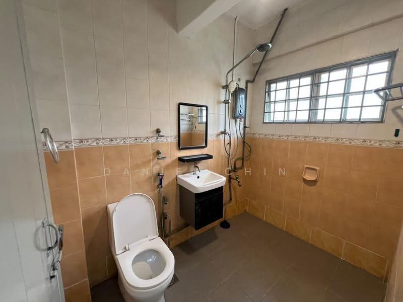2-storey Terraced House for Rent in Taman Permata (Ulu Kelang) - Daniel Chin - Bathroom - PropertyGuru.com.my