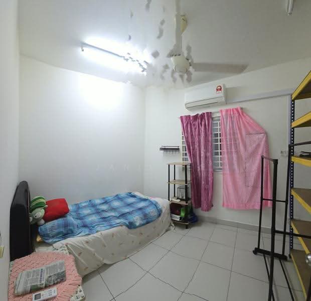Pangsapuri untuk Disewa di Pangsapuri Seri Mutiara - Janie Lee - Bedroom - PropertyGuru.com.my