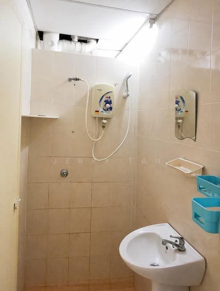 Rumah Flat untuk Disewa di Lavender Park - Jerry Tan - Bathroom - PropertyGuru.com.my