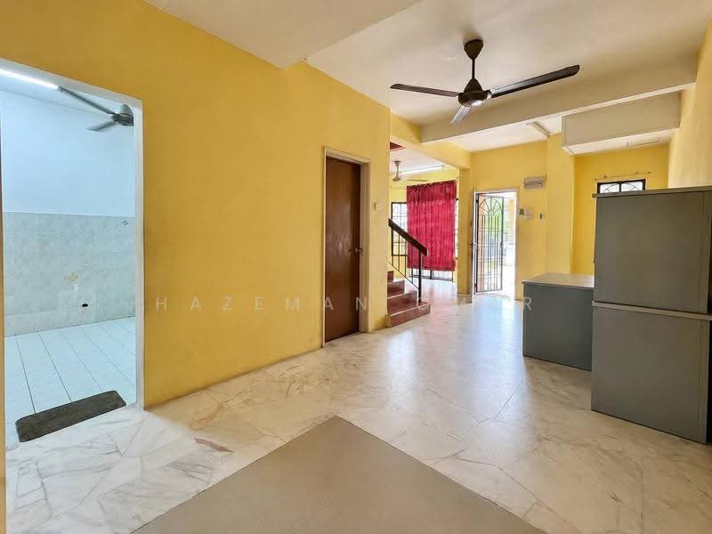 Rumah Teres 2-Tingkat untuk Dijual di Puncak Alam (Selangor) - Hazeman Omar - Living Room - PropertyGuru.com.my