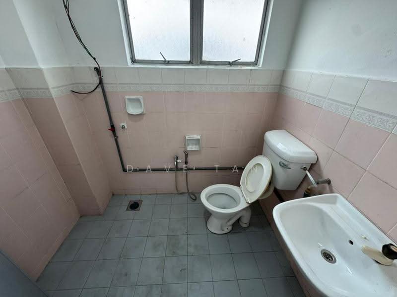 Terraced House for Sale in Bandar Country Homes (Rawang) - Dave Tan - Bathroom - PropertyGuru.com.my