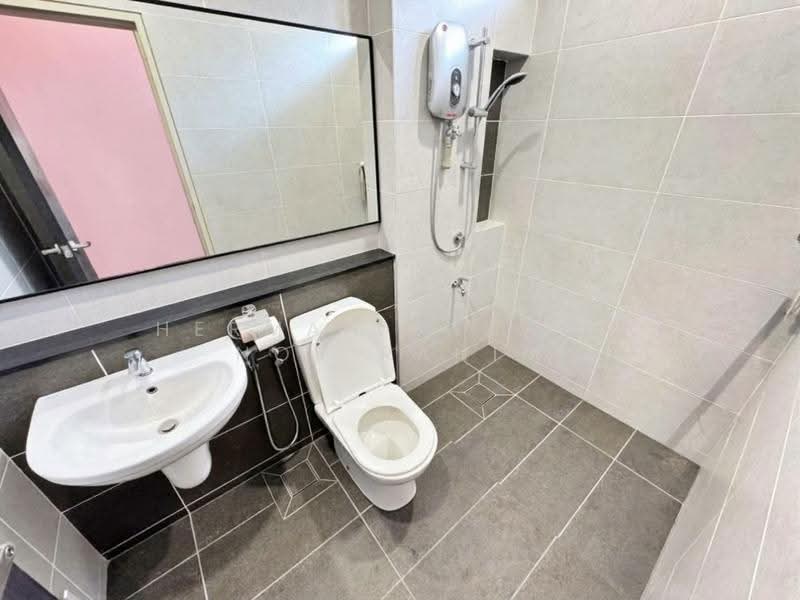 2-storey Terraced House for Sale in Elmina (Shah Alam) - Herman Sazwan Nor Rahim - Bathroom - PropertyGuru.com.my