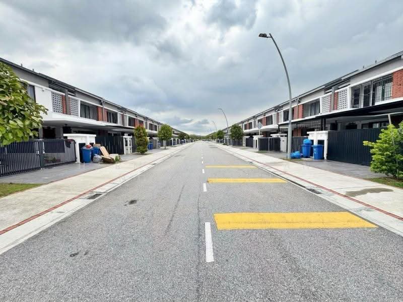 2-storey Terraced House for Sale in Elmina (Shah Alam) - Herman Sazwan Nor Rahim - Exterior - PropertyGuru.com.my
