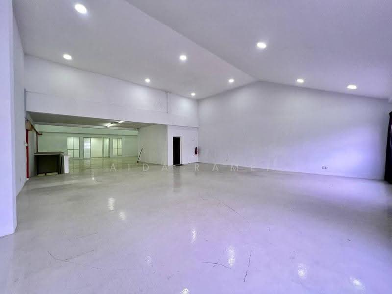 Shop / Office for Rent in Bukit Jelutong (Shah Alam) - Aida Ramli - Interior - PropertyGuru.com.my