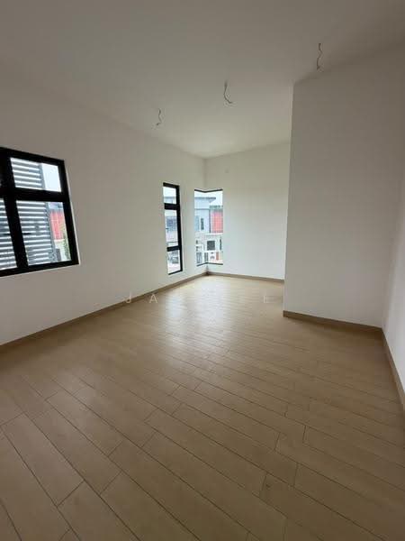 Rumah Berkembar untuk Dijual di Bandar Uda Utama (Johor Bahru) - Jaz Lee - PropertyGuru.com.my