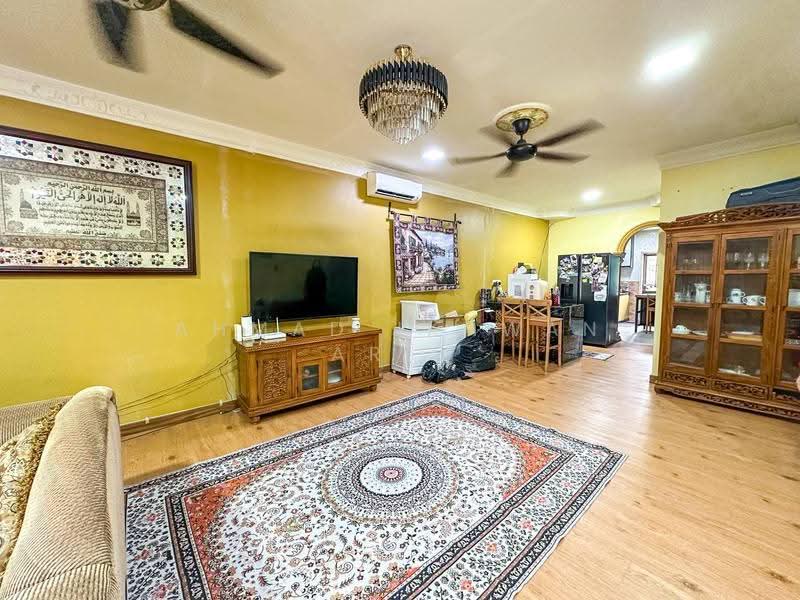 2-storey Terraced House for Sale in Nilai Impian (Nilai) - Ahmad Ikhwan Arif - Living Room - PropertyGuru.com.my