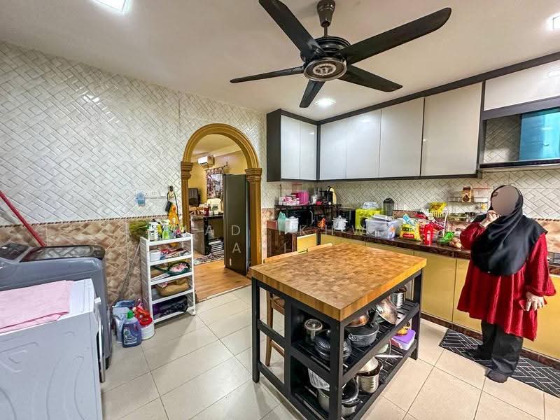 2-storey Terraced House for Sale in Nilai Impian (Nilai) - Ahmad Ikhwan Arif - Kitchen - PropertyGuru.com.my