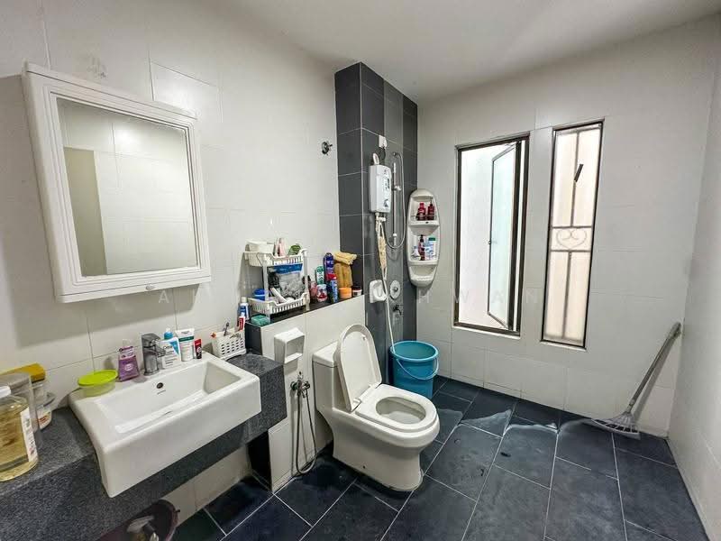 2-storey Terraced House for Sale in Nilai Impian (Nilai) - Ahmad Ikhwan Arif - Bathroom - PropertyGuru.com.my