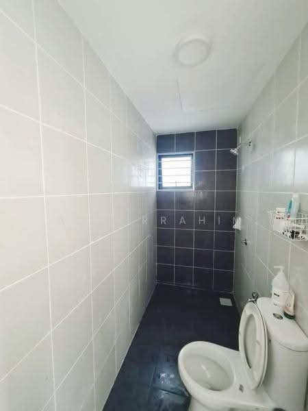 Pangsapuri untuk Disewa di Pr1ma One @ Laman View - Azizirrahim . - Bathroom - PropertyGuru.com.my