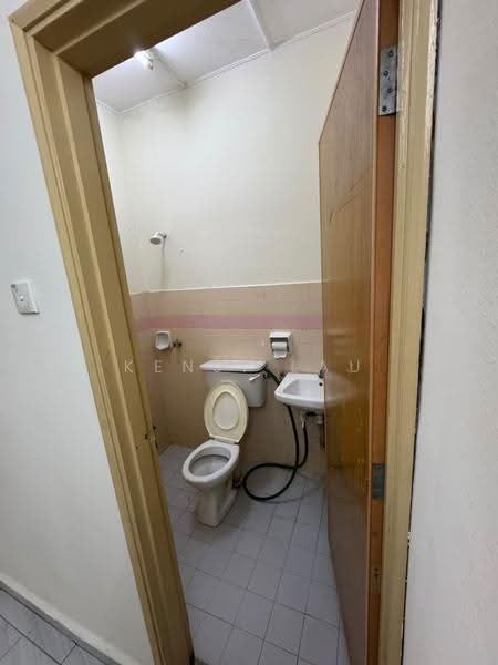 Condominium for Sale at Bella Vista - Kenji Lau - Bathroom - PropertyGuru.com.my