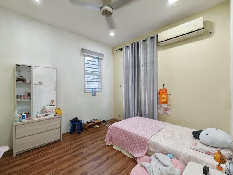 Rumah Teres 2-Tingkat untuk Dijual di Bandar Putra Kulai (Kulai) - Shishi . - Bedroom - PropertyGuru.com.my