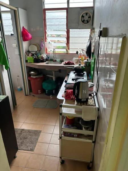Rumah Flat untuk Dijual di Desa Lembah Permai - Stephen Siew - Kitchen - PropertyGuru.com.my
