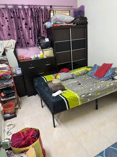 Rumah Flat untuk Dijual di Desa Lembah Permai - Stephen Siew - Bedroom - PropertyGuru.com.my