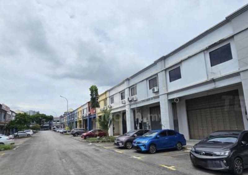 Factory for Rent in Seksyen 33 (Shah Alam) - Darren Khoo - Exterior - PropertyGuru.com.my