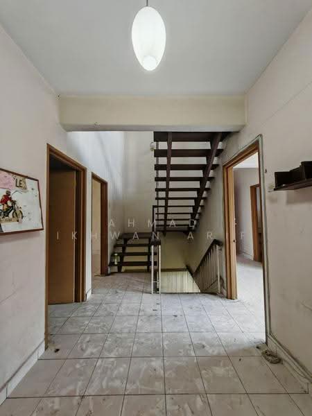 Rumah Teres 2.5-Tingkat untuk Dijual di Seri Kembangan (Selangor) - Ahmad Ikhwan Arif - Entrance - PropertyGuru.com.my
