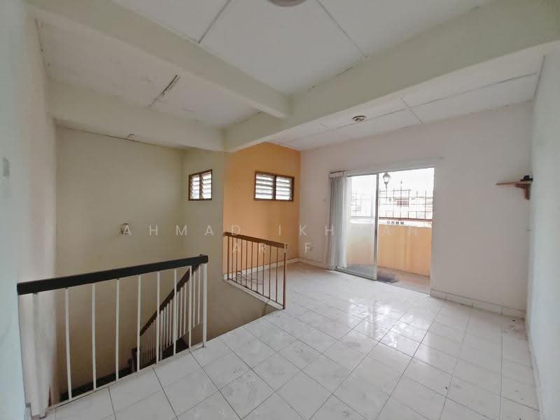 Rumah Teres 2.5-Tingkat untuk Dijual di Seri Kembangan (Selangor) - Ahmad Ikhwan Arif - Interior - PropertyGuru.com.my