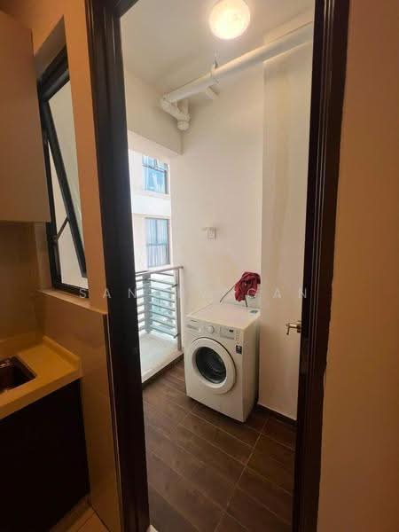 Kondominium untuk Disewa di Kings Bay @ Country Garden Danga Bay - Sandra Gan - Balcony - PropertyGuru.com.my