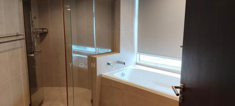 Kondominium untuk Disewa di Gurney Paragon - Yong Sern - Bathroom - PropertyGuru.com.my