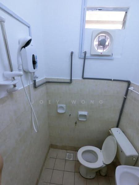 Apartment for Rent at Mutiara Perdana (Mutiara Court) - Joey Wong - Bathroom - PropertyGuru.com.my