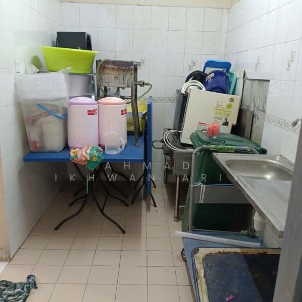 Apartment for Sale at Pangsapuri Kelana Impian - Ahmad Ikhwan Arif - Kitchen - PropertyGuru.com.my