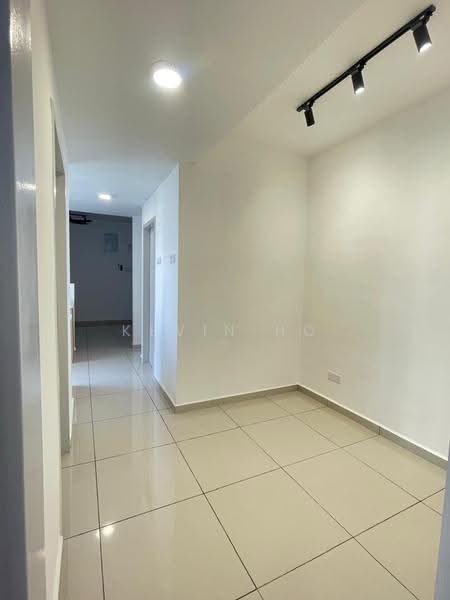 Kediaman Servis untuk Dijual di Midas @ Seri Alam - Kevin Ho - Corridor - PropertyGuru.com.my