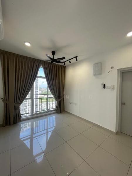Kediaman Servis untuk Dijual di Midas @ Seri Alam - Kevin Ho - Living Room - PropertyGuru.com.my