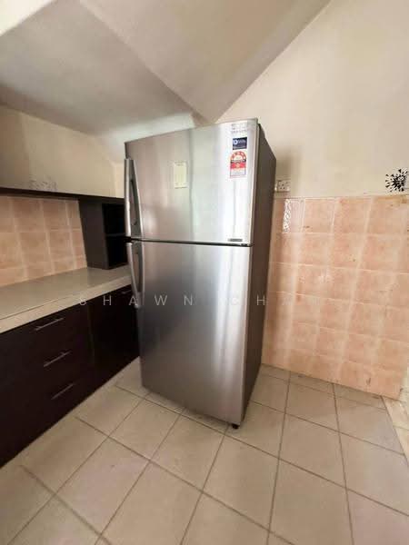 Rumah Teres 2-Tingkat untuk Disewa di Taman Gaya (Ulu Tiram) - Shawn Chan - Kitchen - PropertyGuru.com.my