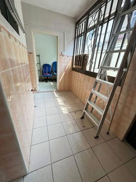 Rumah Teres 2-Tingkat untuk Disewa di Taman Gaya (Ulu Tiram) - Shawn Chan - Balcony - PropertyGuru.com.my