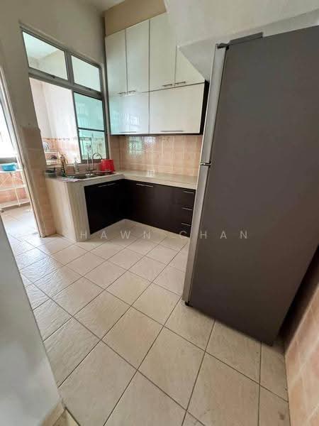 Rumah Teres 2-Tingkat untuk Disewa di Taman Gaya (Ulu Tiram) - Shawn Chan - Kitchen - PropertyGuru.com.my