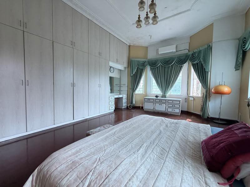 Bungalow House for Sale in Seremban City Centre (Seremban) - Nick Chan - Bedroom - PropertyGuru.com.my