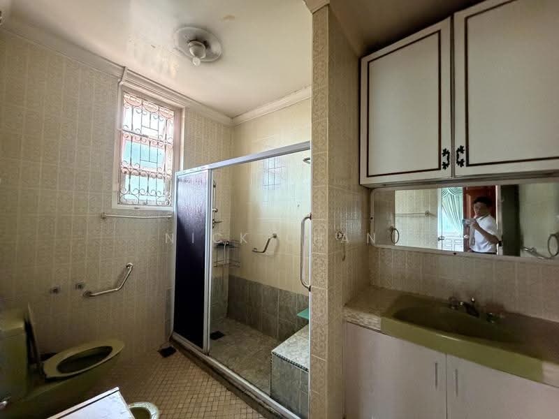Bungalow House for Sale in Seremban City Centre (Seremban) - Nick Chan - Bathroom - PropertyGuru.com.my