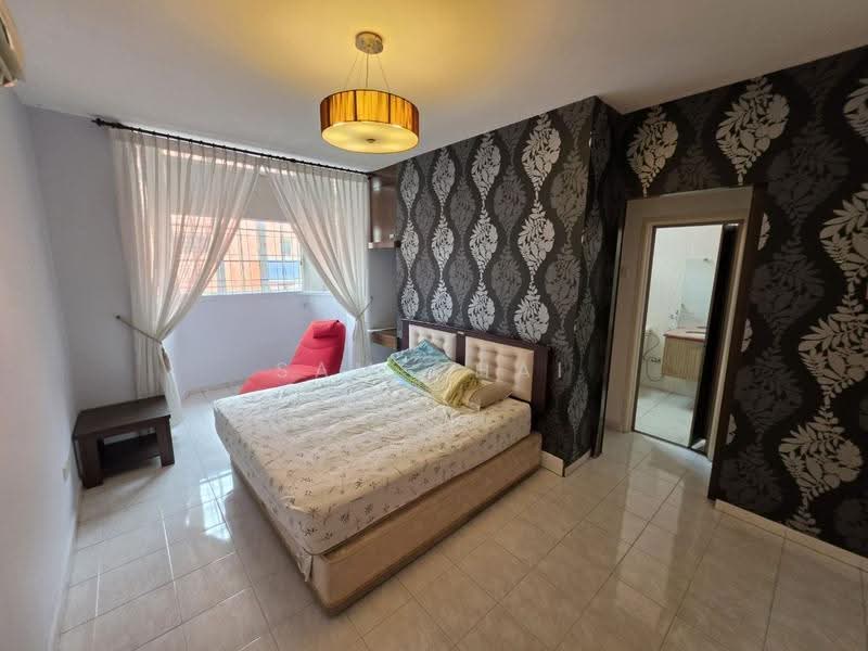 Rumah Teres 2-Tingkat untuk Dijual di Taman Desa Cemerlang (Ulu Tiram) - Sam Chai - Bedroom - PropertyGuru.com.my