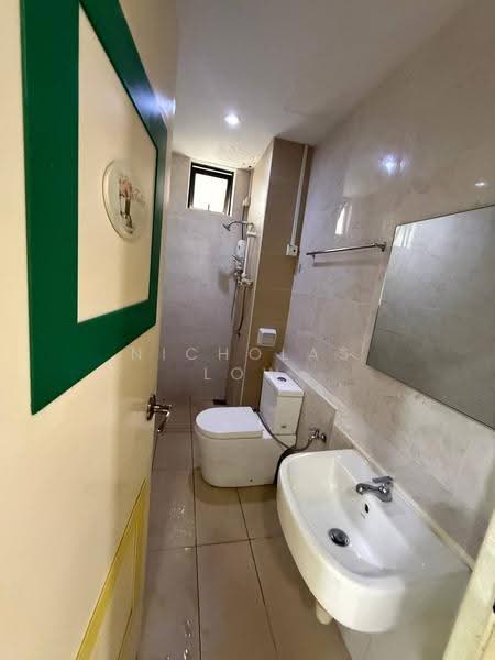 Service Residence for Rent at D'Summit Residences - Nicholas Low - Bathroom - PropertyGuru.com.my