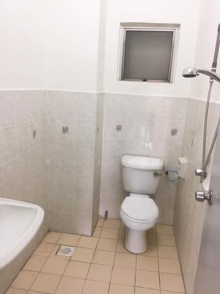 Condominium for Rent at Ridzuan Condominium - Pearly Gan - Bathroom - PropertyGuru.com.my