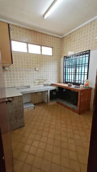 2-storey Terraced House for Rent in Taman Pelangi (Johor Bahru) - Sandra Gan - Kitchen - PropertyGuru.com.my