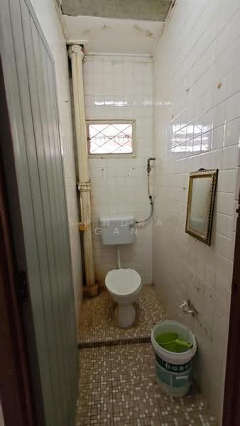 2-storey Terraced House for Rent in Taman Pelangi (Johor Bahru) - Sandra Gan - Bathroom - PropertyGuru.com.my