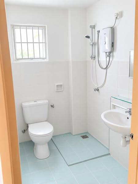 Pangsapuri untuk Dijual di Seri Puri - Eehan Khor - Bathroom - PropertyGuru.com.my