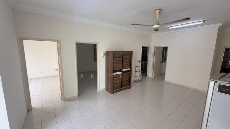 Apartment for Rent at Pangsapuri Lagoon Perdana - Daniel Ng - Living Room - PropertyGuru.com.my