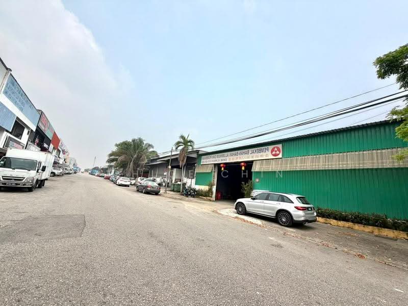 Semi-D Factory for Sale in Taman Johor Jaya (Johor Bahru) - Chloe Chin - PropertyGuru.com.my