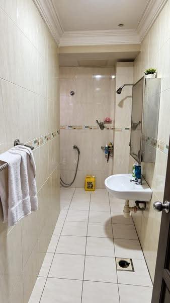 Rumah Berkembar untuk Disewa di Seri Kembangan (Selangor) - Alex Lew - Bathroom - PropertyGuru.com.my