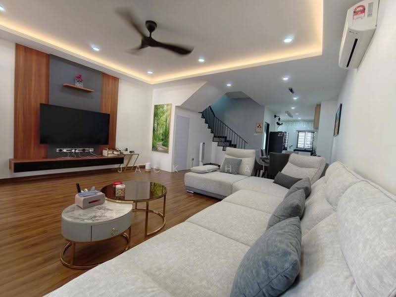 2.5-storey Terraced House for Sale in Taman Pulai Mutiara (Iskandar Puteri (Nusajaya)) - Jack Chai - Living Room - PropertyGuru.com.my