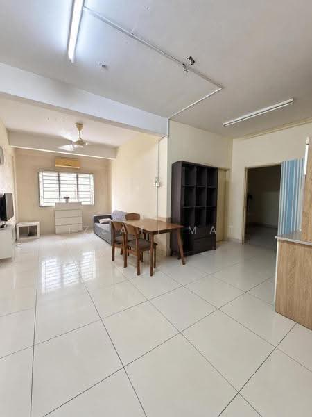 Pangsapuri untuk Dijual di Taman Cheras Intan - Izzati Mat - Living Room - PropertyGuru.com.my
