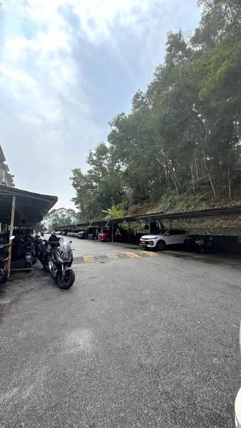 Pangsapuri untuk Dijual di Taman Cheras Intan - Izzati Mat - Car Park - PropertyGuru.com.my