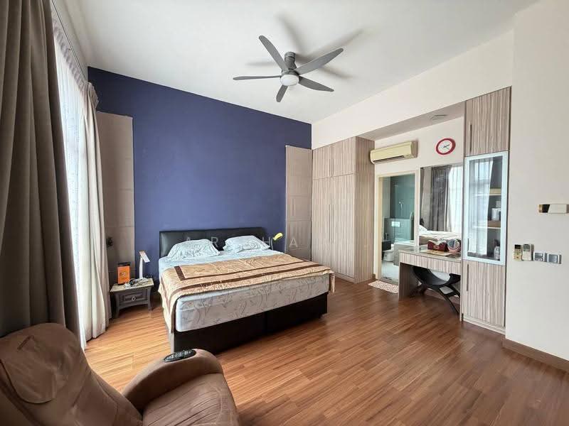 Rumah Berkembar untuk Dijual di Setia Tropika (Johor Bahru) - Arshad . - Bedroom - PropertyGuru.com.my