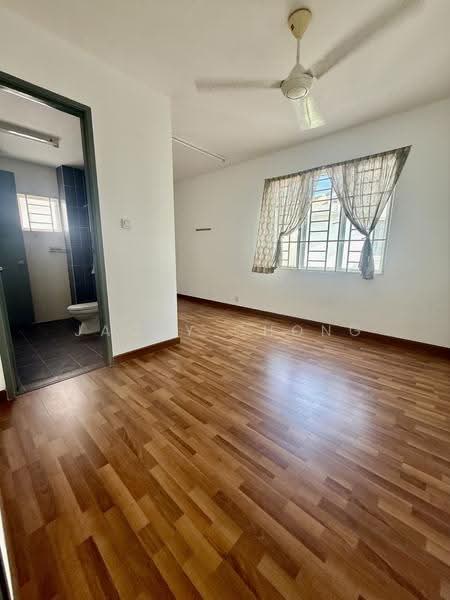 2-storey Terraced House for Sale in Taman Tiara East (Semenyih) - JACKY CHONG - Bathroom - PropertyGuru.com.my