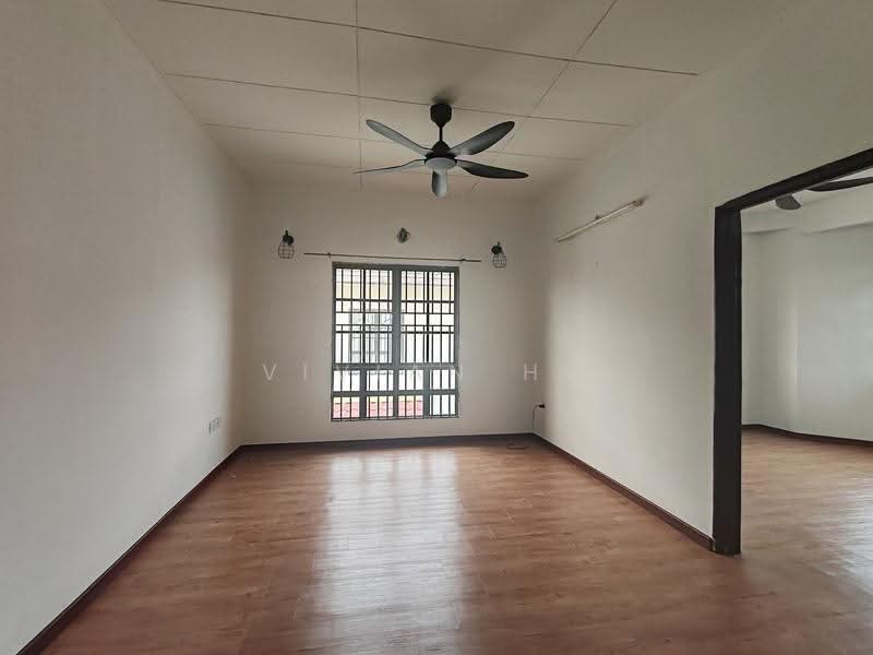 Townhouse for Sale in Subang Bestari (Shah Alam) - Vivian Ho - Living Room - PropertyGuru.com.my