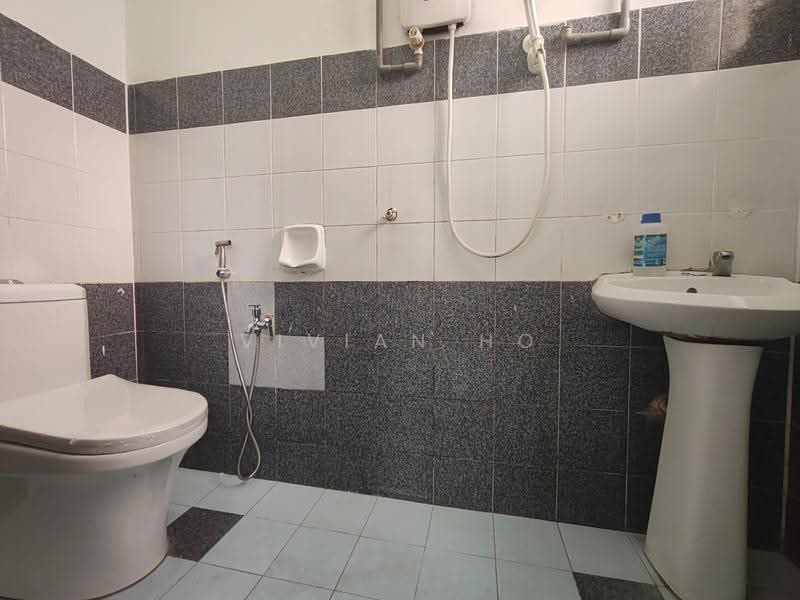 Townhouse for Sale in Subang Bestari (Shah Alam) - Vivian Ho - Bathroom - PropertyGuru.com.my