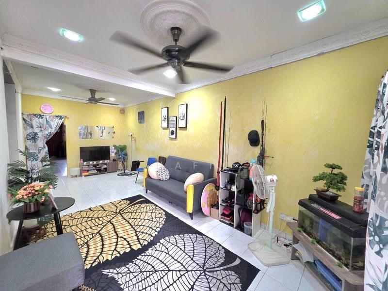 1-storey Terraced House for Sale in Taman Bangi Indah (Bangi) - Mahafiz . - Living Room - PropertyGuru.com.my